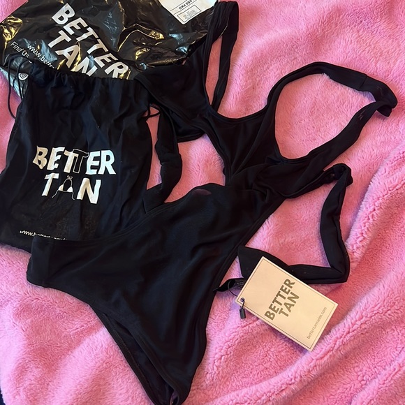 Tan-through one piece - Picture 9 of 11